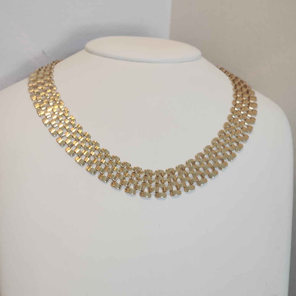 Interlocked chain detail necklace